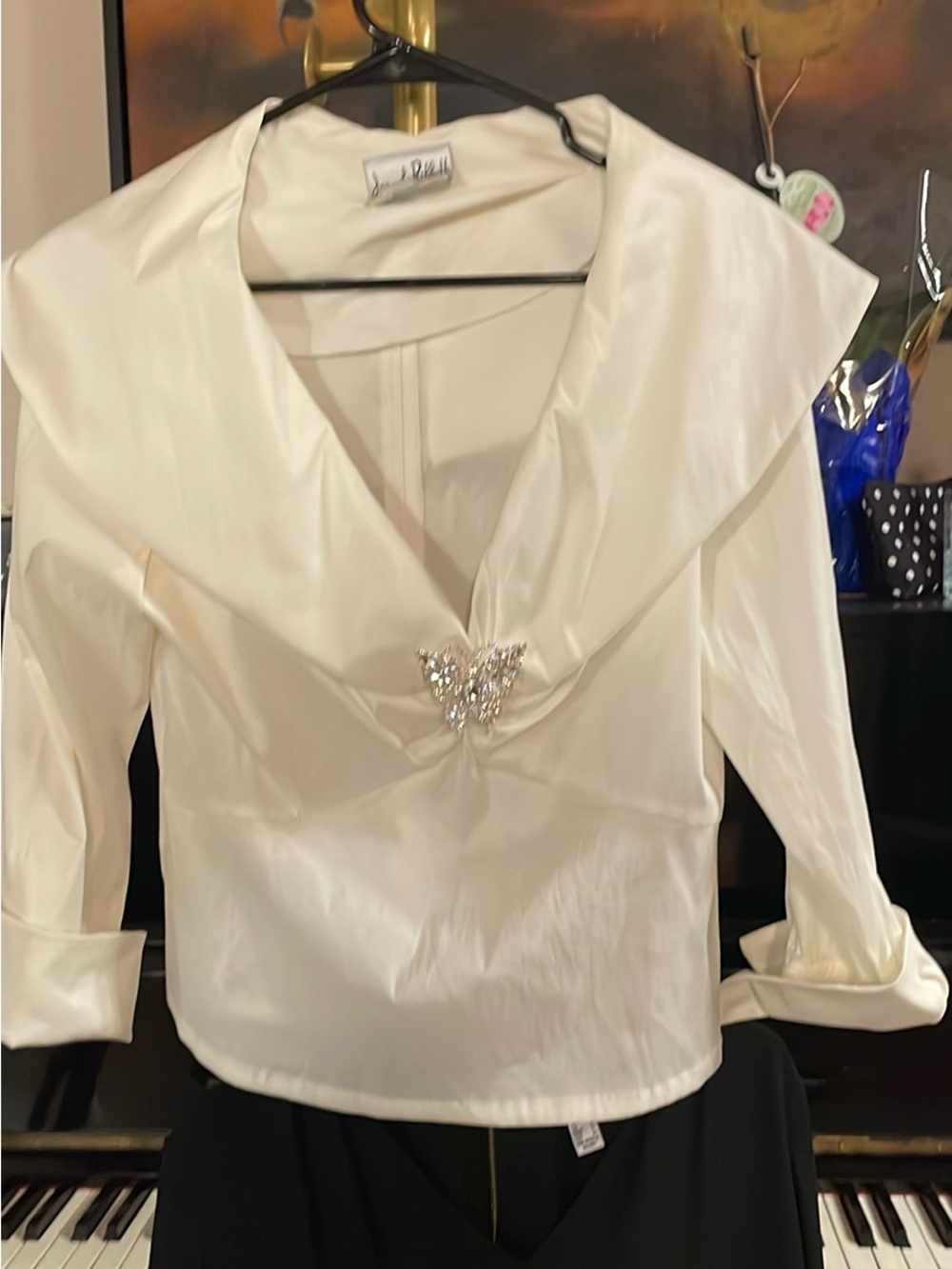 VTG Joseph Ribkoff White V-Neck Top with Rhinestone Brooch and Cufflinks